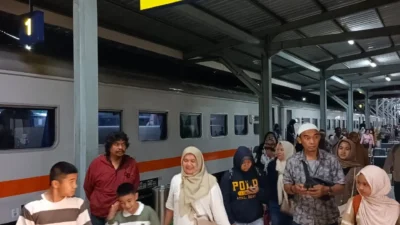 Polsek Siantar Barat Rutin Amankan Arus Balik di Stasiun Kereta Api Pematangsiantar