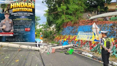 Polres Karimun Imbau Warga Hindari Berteduh di Bawah Pohon Saat Hujan