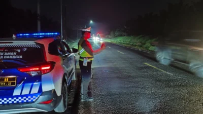 Sat Lantas Polres Batu Bara Gelar Patroli Blue Light di Jalinsum Indrapura
