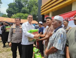 Polres Aceh Tenggara Salurkan Ratusan Paket Sembako untuk Korban Banjir Ketambe