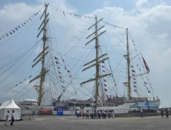 KRI Bima Suci Sandar di Pelabuhan Belawan, Masyarakat Diberi Kesempatan Berkunjung