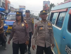 Kapolsek Siantar Utara Patroli Jalan Kaki di Pasar Dwikora, Ajak Pedagang Jaga Kamtibmas
