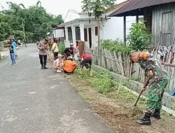 Polsek Siantar Marihat Bersama Tiga Pilar dan Warga Gotong Royong Bersihkan Jalan Negeri Bosar