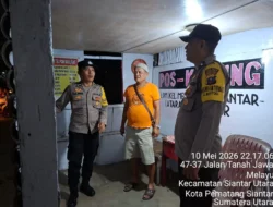 Bhabinkamtibmas Polsek Siantar Utara Intensifkan SALING di Pos Kamling Melayu