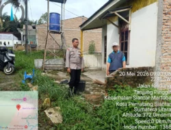 Dukung Ketahanan Pangan, Bhabinkamtibmas Polsek Siantar Marihat Serahkan Treser Jagung kepada Petani Binaan