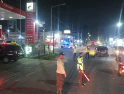 Sat Lantas Polres Pematangsiantar Gerak Cepat Urai Kemacetan di Depan SPBU Jalan D.I. Panjaitan