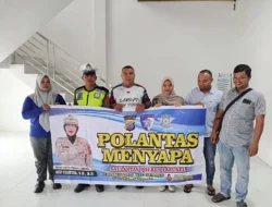 Polantas Menyapa Pengemudi Angkutan di Kotapinang, Satlantas Polres Labusel Edukasi Keselamatan Berlalu Lintas