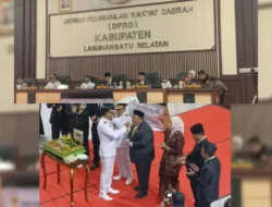 Peringati HUT ke-18, DPRD Labusel Gelar Paripurna Istimewa, Bupati Ajak Perkuat Persatuan dan Percepat Pembangunan