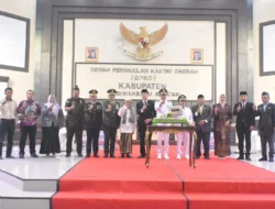 Wakapolres Labusel Hadiri Paripurna HUT ke-18 Kabupaten, Tegaskan Dukungan Polri untuk Pembangunan Daerah