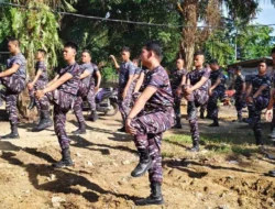 Langkah Prajurit, Senyum Warga: Kodaeral I Gelar Bakti Sosial Bersihkan Lingkungan di Limau Manis