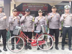 Kapolres Karimun Serahkan Kargo Baca, Perkuat Literasi Lewat Bhabinkamtibmas