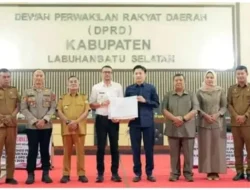 Bupati dan Wabup Labusel Hadiri Paripurna DPRD, KUA-PPAS APBD 2027 Disepakati