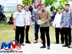 Buka Turnamen Volly Piala Ketua MPKT Labusel, Bupati Fery Ajak Pemuda Jauhi Narkoba