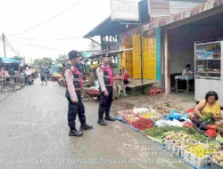 Patroli di Pasar Cikampak, Polisi Ingatkan Warga Waspada Curanmor dan Uang Palsu