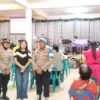 Kapolsek Binjai Dampingi Ibadah Jemaat, Polisi Hadir dalam Kegiatan Sosial di Gereja