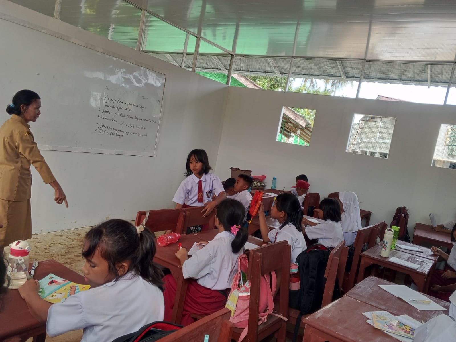 PERSIS Gandeng Kemendikdasmen Bangun Ruang Kelas Darurat di Sumut-Sumbar