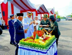 703 Prajurit Tiga Matra TNI Getarkan Dermaga Belawan dalam HUT ke-81 TNI