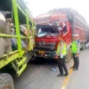 Tiga Truk Hino Tabrakan Beruntun di Jalinsum Asam Jawa, Kerugian Ditaksir Rp100 Juta