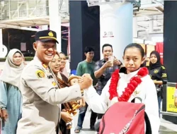 Usai Menang 5-0 atas Singapura, Polsek Air Putih Jemput dan Kawal Pemain Timnas Putri U-17 Asal Batu Bara